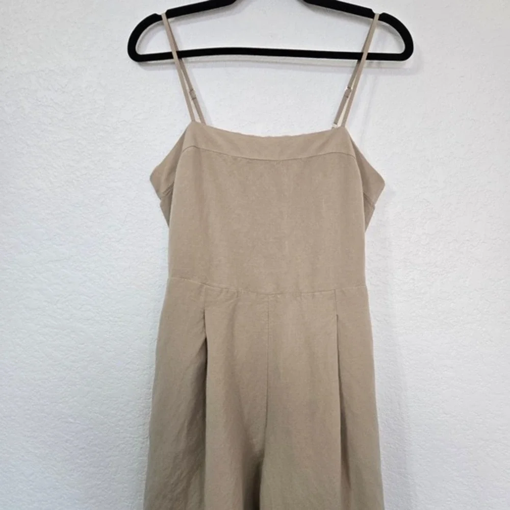 Banana Republic Tan Beige Wide‎ Leg Jumpsuit Square Neck Spaghetti Strap Size 8